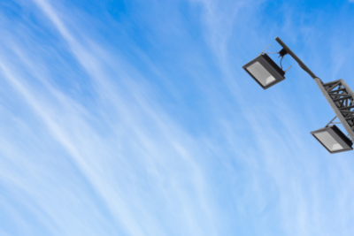 Faro LED 200W Slim con Pannello Solare | Crepuscolare, IP67, Luce Bianca per Esterni