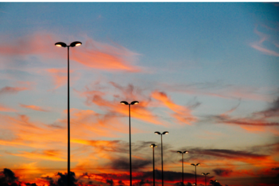 Lampione Solare 2000w Circolare 360° IP66 Crepuscolare Luce Bianca
