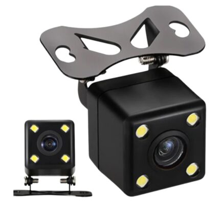 Impermeabile IP67 Combinato con uno schermo, non ci sono più punti ciechi dietro di te Evita lesioni a pedoni o animali e riparazioni costose Cavo di collegamento immagine lungo 6 m e cavo di alimentazione inclusi Facile da regolare, facile da installare Pixel effettivi: 656x492 Risoluzione: 480 linee TV Angolo orizzontale: 110°/160° Angolo di visione: 120°/170° Dimensioni della fotocamera: 2,3x2,3x2,3 cm. Piccole dimensioni compatte Basso consumo energetico Bassa manutenzione Alta sensibilità Installazione facile e completa Con 4 LED, fornisce una buona funzione di visione notturna a tutti i colori Specifica: Dimensioni custodia: 15 x 9,5 x 5,2 cm Potenza alimentazione: DC 12V Angolo obiettivo: 1,8 mm/170 gradi Lunghezza cavo di alimentazione: 1 M Nota: Questo pacchetto non include il monitor!