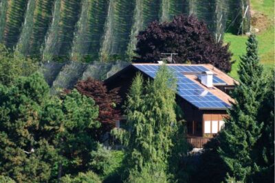 Kit Fotovoltaico 3 Pannelli 100W, Inverter 5000W, Regolatore 60A, 3 Kw Giornalieri per Impianti
