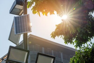 Faro LED 5000W Slim a Ricarica Solare | Pannello Crepuscolare, Luce Bianca IP66